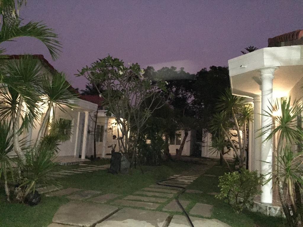 Dragon Bay Hotel Cam Lam Esterno foto